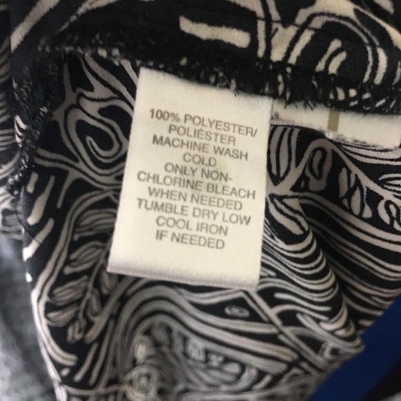 LOFT Black White Pattern Tank Blouse Sz Large - Picture 5 of 5